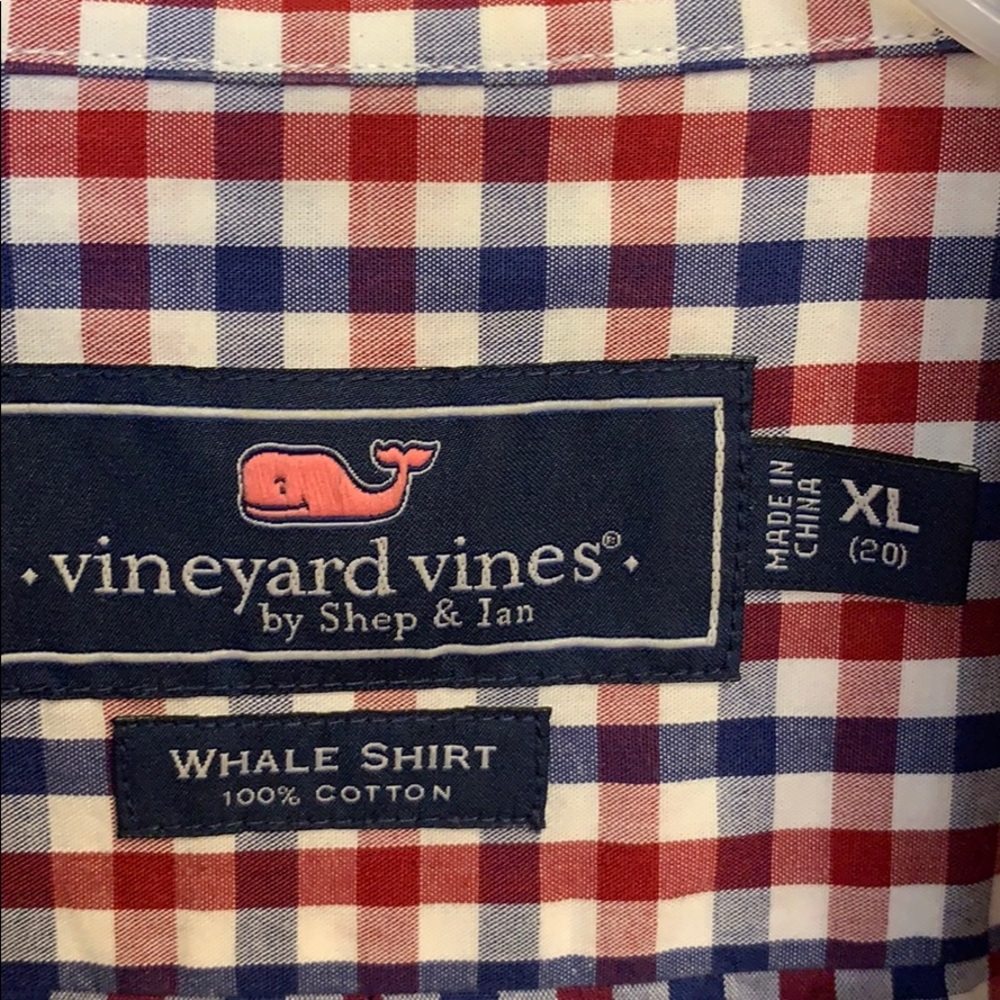 Vineyard Vines button down - Picture 3 of 3